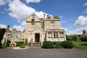 Prestbury Manor